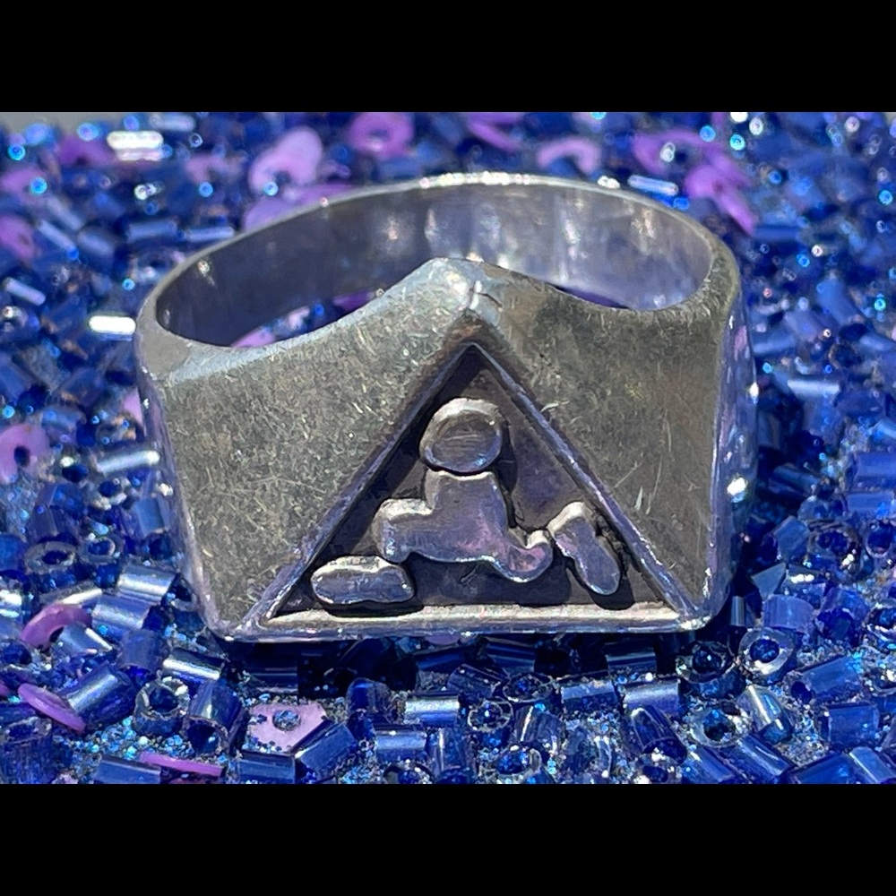 Running Man Sterling 925 ring Size 14 3/4